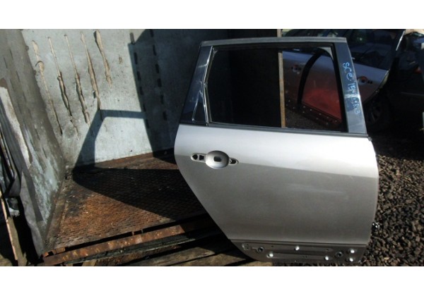 Дверка права задня Renault Grand Scenic III, (JZ), 821001572R